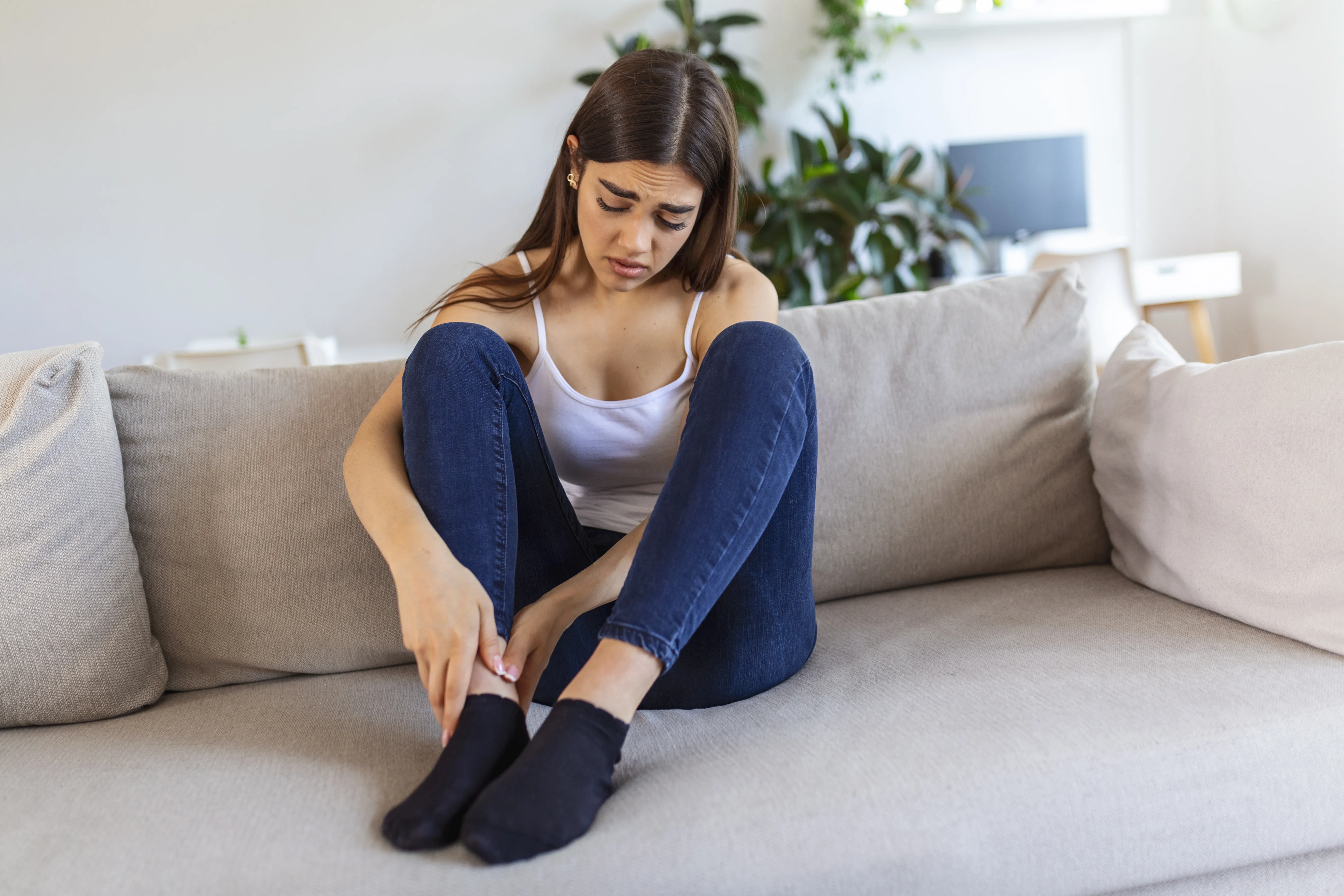 How To Stop Foot Cramps : 13 Scientifically-Based Methods